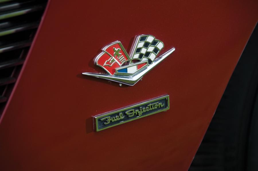  Chevrolet Corvette Fuel-Injected Convertible 1962 года  (фото 20 из 26)